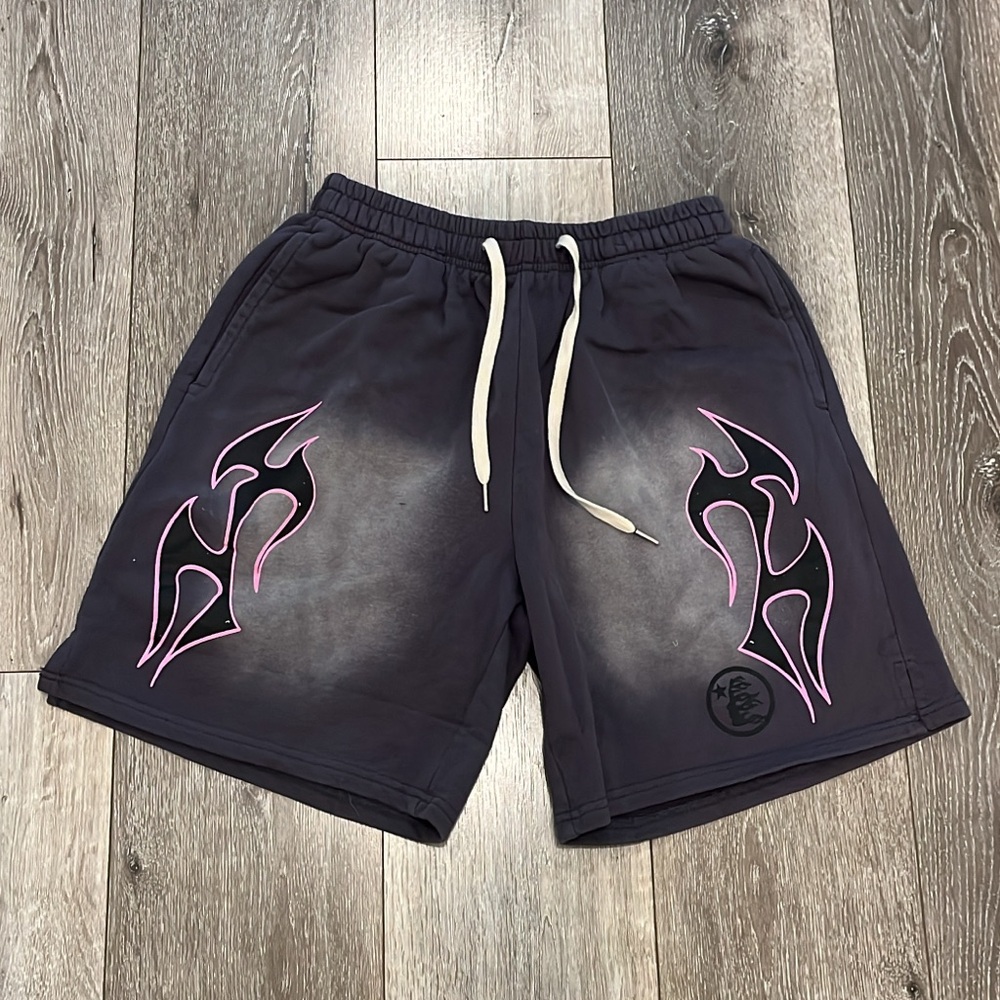 Grey/pink Hellstar shorts